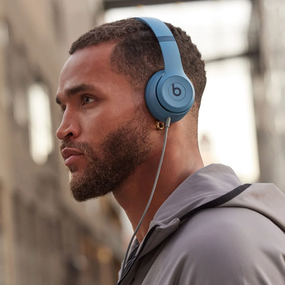 Beats Solo 4 - Matte Black - Image 12