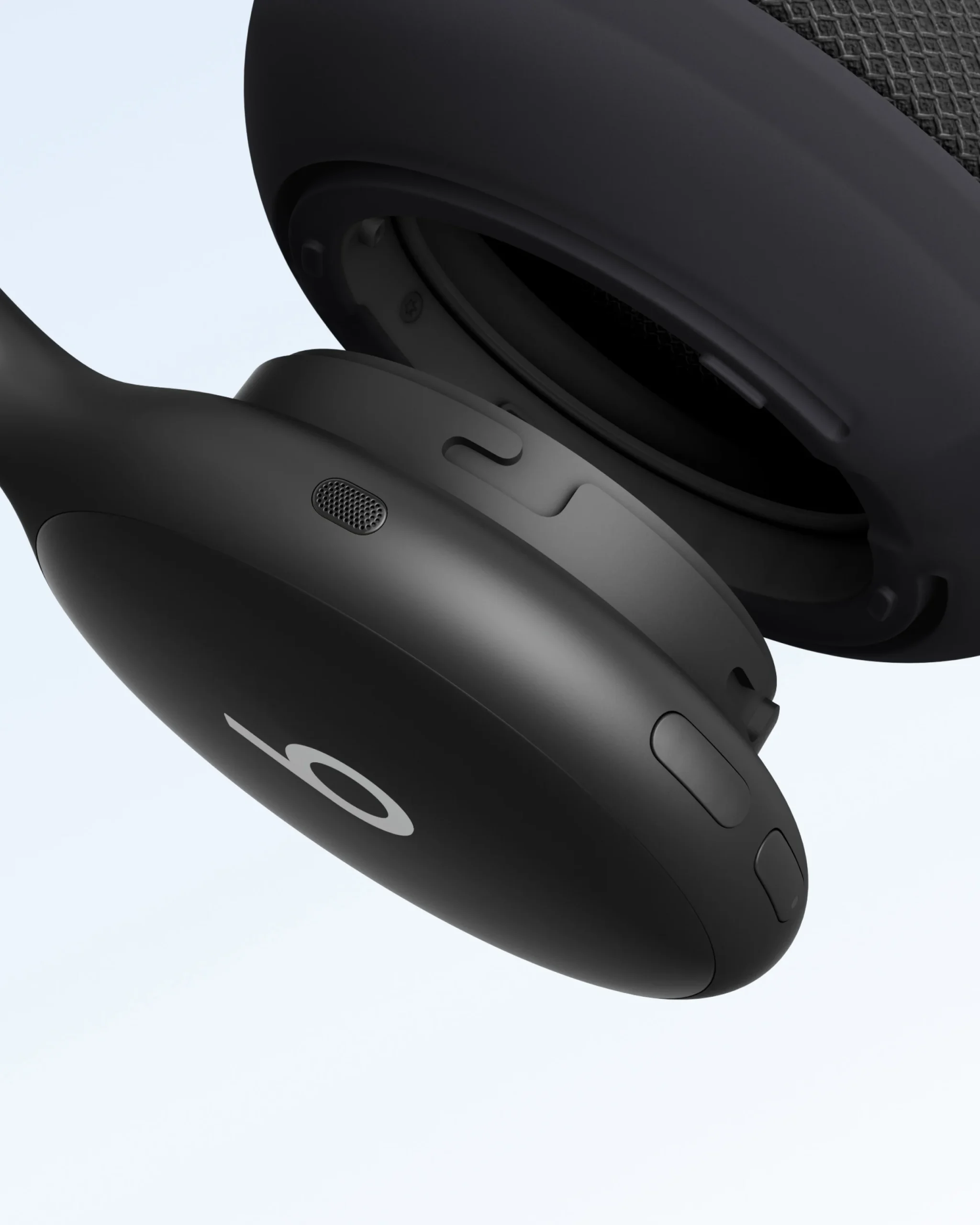 Alternative view of Beats 360  - Black
